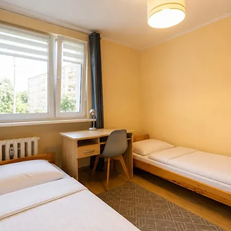 Komfortowy Z Balkonem Blisko Ergo Arena By Renters Appartement *